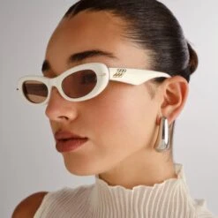 Le Specs NUMERO UNO | IVORY -Le Specs 2e5d7404fe24c691e7f159096543868e