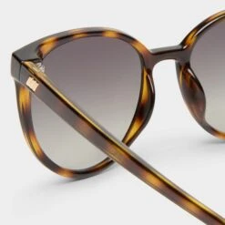 Le Specs ARMADA | TORT KHAKI GRAD -Le Specs 665ab4ee457cfae6d16937d7d8d13a28