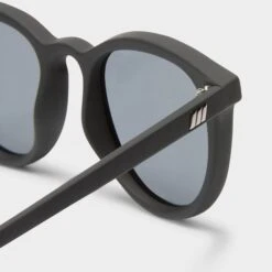 Le Specs FIRE STARTER | BLACK RUBBER POLARIZED 12 Le Specs FIRE STARTER | BLACK RUBBER POLARIZED -Le Specs 74a80fa1518dbab024d888a8d59614e7