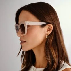 Le Specs AIR HEART | OATMEAL -Le Specs 75de1fe49f2a6ccd0a400b7311bb2801