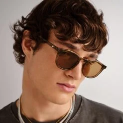 Le Specs CLUB ROYALE | UMBER 14 Le Specs CLUB ROYALE | UMBER -Le Specs 8d21340f1d17254955c1474e3efac244