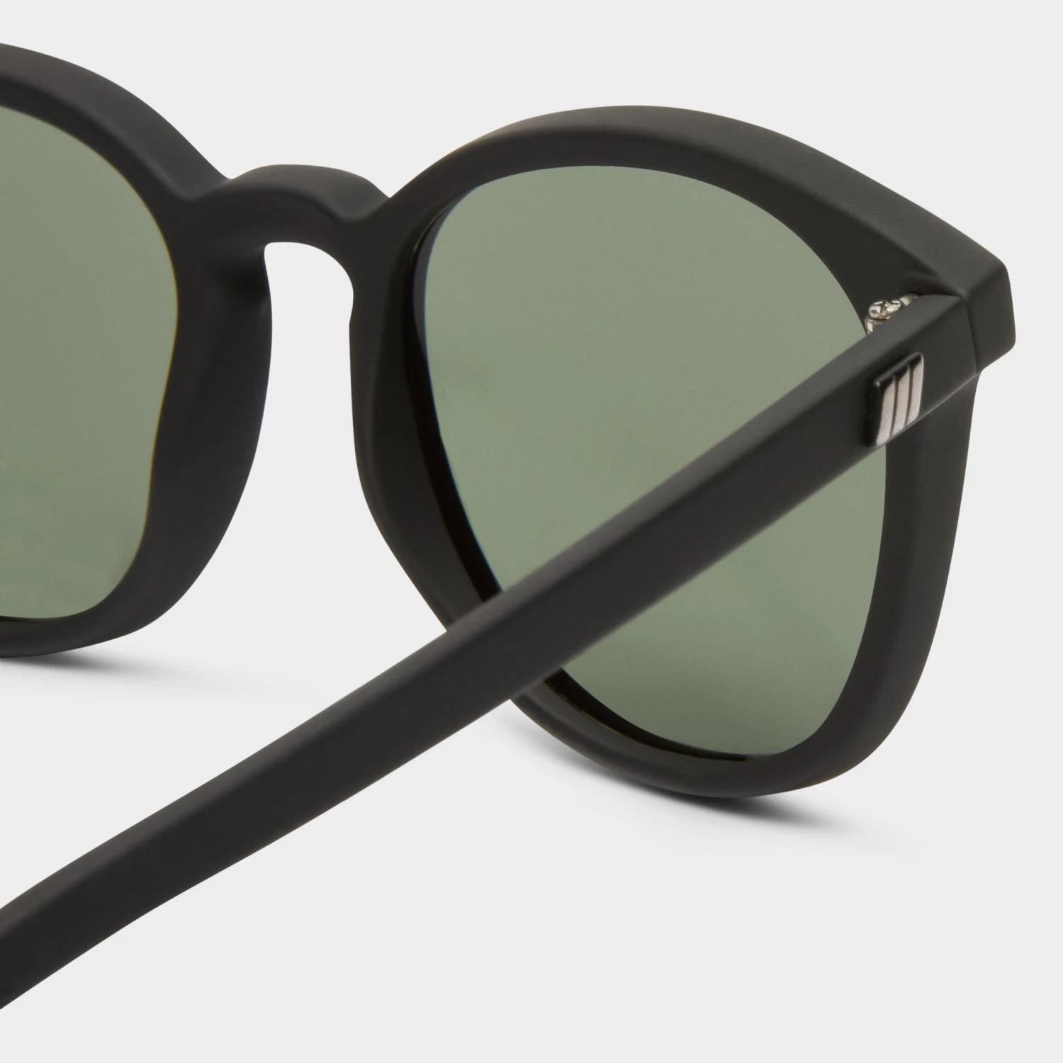 Le Specs BANDWAGON | BLACK RUBBER 6 Le Specs BANDWAGON | BLACK RUBBER - Image 4