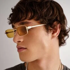 Le Specs BIZARRO | BRIGHT GOLD -Le Specs b2ba9e52edeb299c256145d07c8671a8