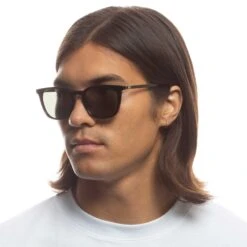 Le Specs HUZZAH | BLACK GREEN MONO -Le Specs b3f9bc84ebb22d2c863dc7883d0324f2