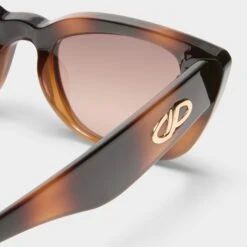 Le Specs DREAM LOVER | DARK TORT 10 Le Specs DREAM LOVER | DARK TORT -Le Specs b6c6c52b0912033cdc0399e3e8f8598f