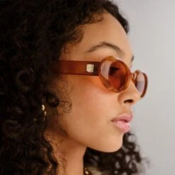 Le Specs WORK IT! | VINTAGE TORT AMBER TINT -Le Specs b9541e33b54fcacaad6ba69bba9f4a81