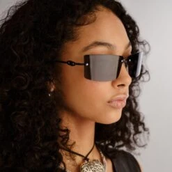 Le Specs ALIEN | BLACK -Le Specs ca8bf6bdbb015635603999bfd7773dcc