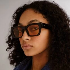 Le Specs SHMOOD | BLACK AMBER TINT -Le Specs d53d0e3591892f6760d8495bc26dcf1b