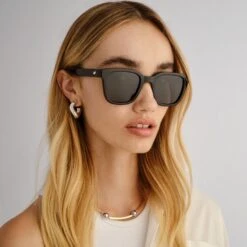 Le Specs ELIXIR | BLACK GREEN MONO POLARIZED -Le Specs e64610628f092214a76d08c9345041f9