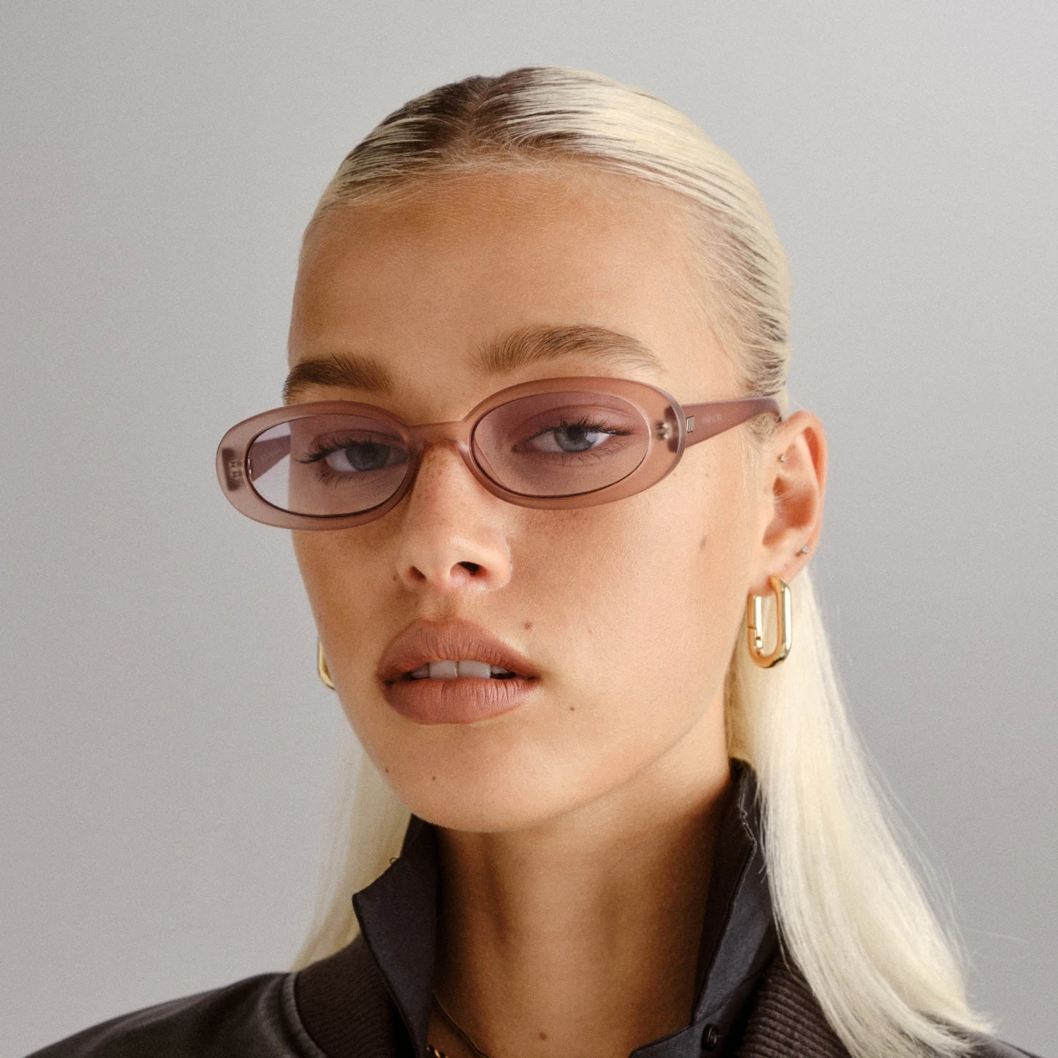 Le Specs OUTTA LOVE | MATTE OYSTER 4 Le Specs OUTTA LOVE | MATTE OYSTER - Image 2